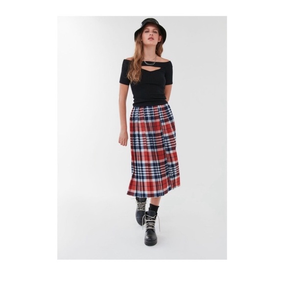 UO Briggs Plaid Pleated Midi Skirt - Picture 2 of 6